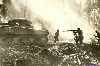 Press Photo: Action Us M4 Sherman Tank " Lucky Legs Ii " In Jungle; Bougainville