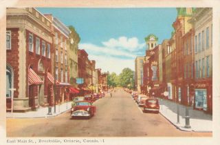 Postcard East Main Street Classic Cars,  Brockville,  Ontario,  Canada Me6.