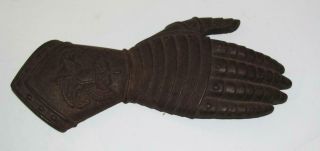 Vintage Cast Iron Gaultlet Hand Decor From Suite Of Armor Cf Medieval Knight