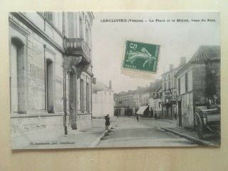 Cpa Lencloitre (86) La Place Et La Mairie,  Vues Du Pont.  Debit De Tabac - Vienne