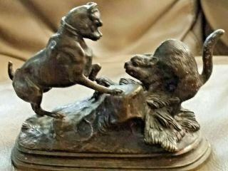 19th Century Jules Moigniez Bronze Dog And Cat Facing Off Statuette