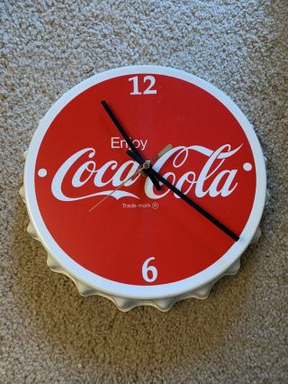 Vintage Coca Cola Coke Bottle Top Cap Red Plastic Battery Wall Clock