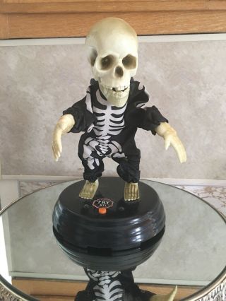 Gemmy Grave Raver Ghoul Skeleton Living La Vida Loca Dance Halloween Rattles
