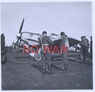 Wwii German Photo Luftwaffe Pilots Close Airplane W Division Emblem