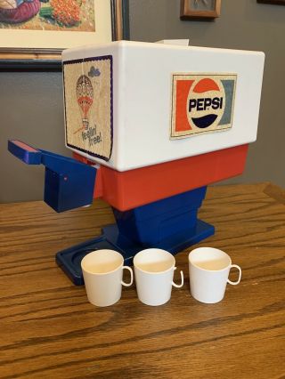 Vtg 1960s Chilton Pepsi Cola Advertising Drink Pop Plastic Dispenser Toy & Cups