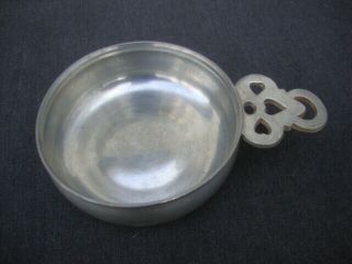 Vintage Williamsburg Stieff Pewter Porringer Bowl Pierced Handle Nut Dish Cw16