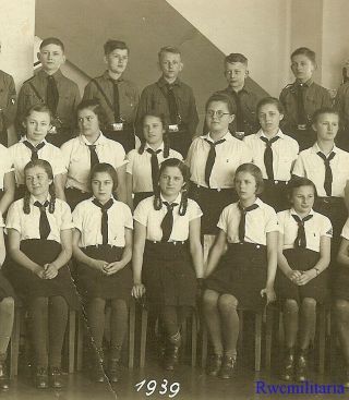 Port.  Photo: Rare German Uniformed Female Bdm Girls & Pimpf Boys In Class Pic