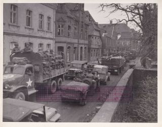 Wwii Signal Corps 8x10 Photo 9th Army Trucks Jeeps Neuhaus Germany 177