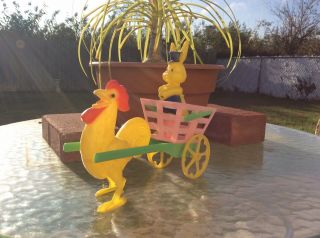 1950s Vintage Rosen/Rosbro Plastic Easter Express Rabbit & Chicken Pulling Cart 2