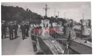 Wwii German War Photo Kriegsmarine Officers & U - Boat / U - Boot In Port