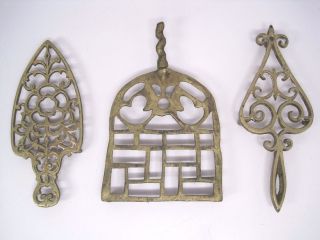 Set Of 3 Vintage Solid Brass Footed Trivets Hot Plates Wall Plaques Scrollwork