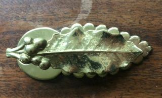 Vintage 1950 Virginia Metalcrafters Solid Brass Holly Leaf 4.  5 " Paper Clip