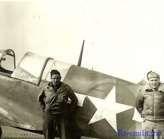 Org.  Photo: Us Airmen Posed W/ P - 40 Fighter Plane On Airfield (1)