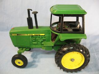 Ertl John Deere 4850 Toy Tractor 1/16 Die - Cast