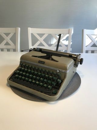 Rare case Antique Halda Portable Typewriter Schreibmaschine Máquina de Escrever 2