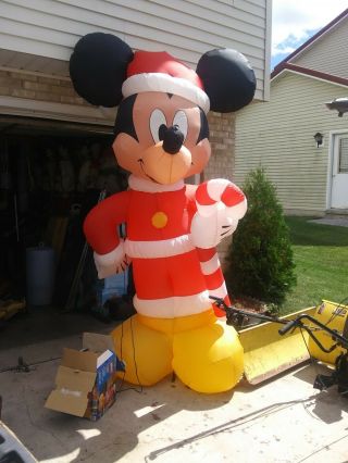 Gemmy 8 - foot Disney Mickey Mouse Dressed As Santa Airblown Inflatable Complete 2