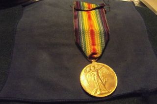 Ww I British Full Size Victory Medal To L - 3540 Pte.  H.  Woolgar R.  Suss.  R.