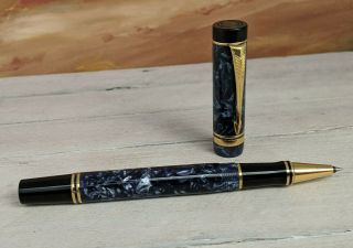 Parker Duofold International Size Blue Marbled Rollerball Pen,