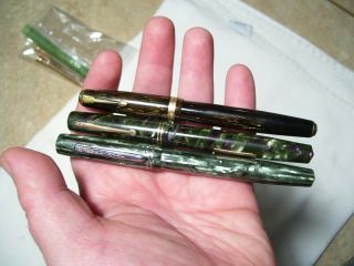 3 Vintage Fountain Pens Parker Vacumatic,  Eversharp Junior,  Green Wahl Eversharp