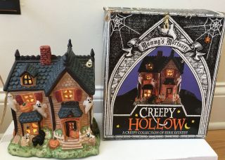 Creepy Hollow 