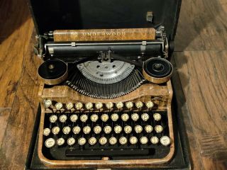 Antique Underwood Standard 4 Bank Portable Typewriter With Case1929