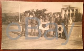 Ww2 Photo - Us Army Soldiers Holding Japanese Flags On Cebu - 1945