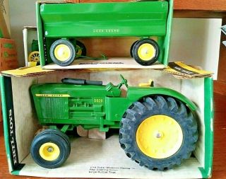 Ertl Vintage John Deere 5020 Tractor 555/flare Box Wagon 529 W/box 1/16 Scale