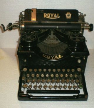 Vintage Royal Model No.  10 Typewriter - 1924 - - Estate Find