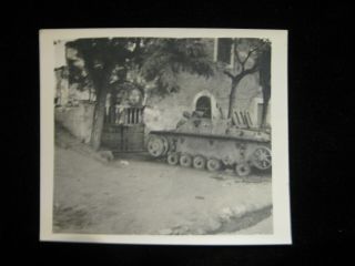 Ww2 Era Photograph Of A German Tank.  3 1/2 " X 4 1/2 " Naples