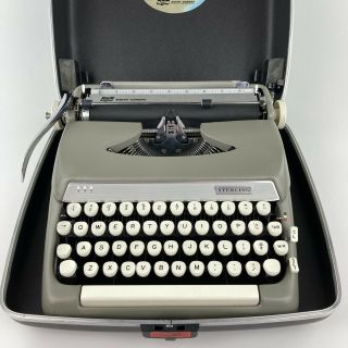 Smith Corona Sterling Portable Typewriter In With Case Gray