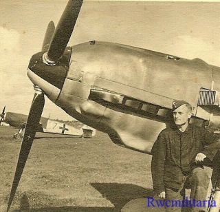 Best Luftwaffe Ground Crewman Posed W/ Camo Painted Me - 109 Fighter Plane