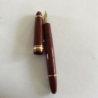 Vintage Montblanc Meisterstuck no.  146 fountain pen maroon 14k gold nib 5 3/4 lo 3