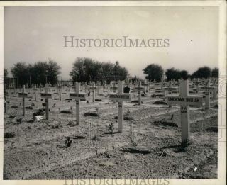1946 Press Photo Crosses Mark Graves Of Unknown Soldiers In Normandy,  France