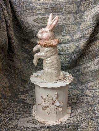 Bethany Lowe Dee Foust Paper Mache Mica Bunny Rabbit Sitting On Hat Box