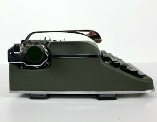 Vintage 1959 Olympia Sm2 Portable Typewriter In Hard Shell Case W/ Key