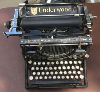 1924 Underwood Standard Typewriter No.  5 Serial 1828906 - 5