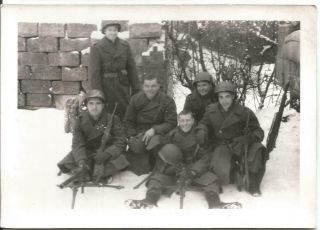 Ww2 Photo - Armed Soldiers In The Snow With Two M1919 Machine Guns 1