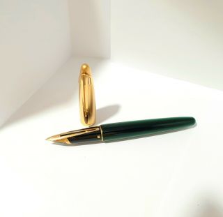Waterman Edson Emerald Green 18k Solid Gold Nib F Size Nib Fountain Pen.  Perfect