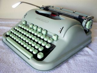 Vintage Hermes 3000 Portable Green Typewriter W/Case Brush and key 3