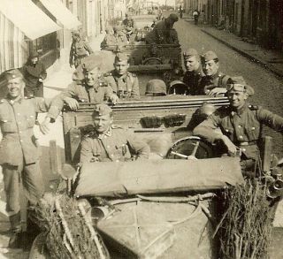 Rare German Elite Waffen Troops W/ Pkw Cars & Lkw Trucks On Street