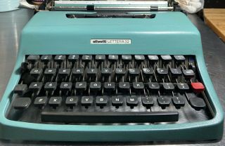 Vintage 1965 Blue Olivetti Lettera 32 Typewriter Portable With Case