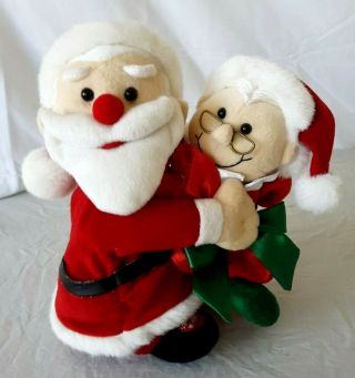 Dancing Musical Santa & Mrs Claus Battery Operated Christmas Decor 9 " X 8 "