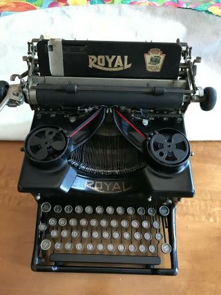 1922 Royal Model 10 Typewriter with Beveled Glass Side Windows (Serial X - 660287) 2