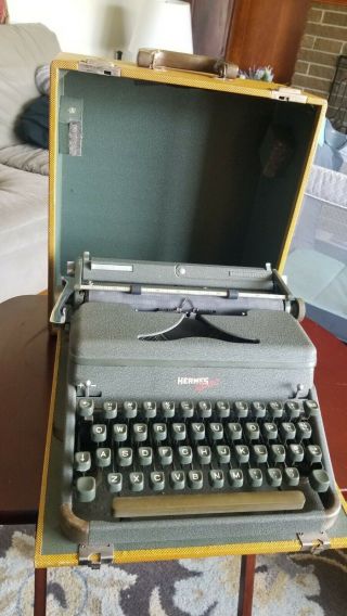 Vintage 1952 Hermes 2000 Typewriter Made In Switzerland