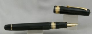 Omas Arte Italiana Acs Black & Gold Fountain Pen - 18kt Ef Nib - 1990 