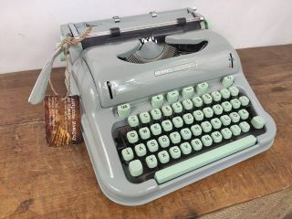 Collectible Typewriter Hermes 3000 - No Risk With