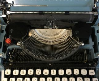 1960s Sperry Rand Remington Personal Riter BLUE Typewriter Case 3