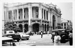 Guayaquil,  Ecuador Palacio Municipal,  People,  Cars,  Real Photo Pc C.  1950 