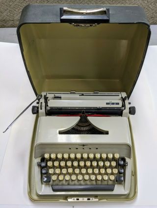 Vintage 1970s Adler J2 West Germany Portable Typewriter In Case