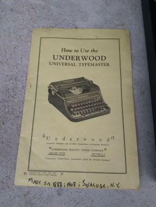 Vintage Underwood Universal Typewriter with Case 3